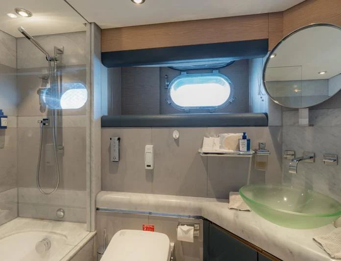 RENEGADE - photo 11, RENEGADE yacht charter
