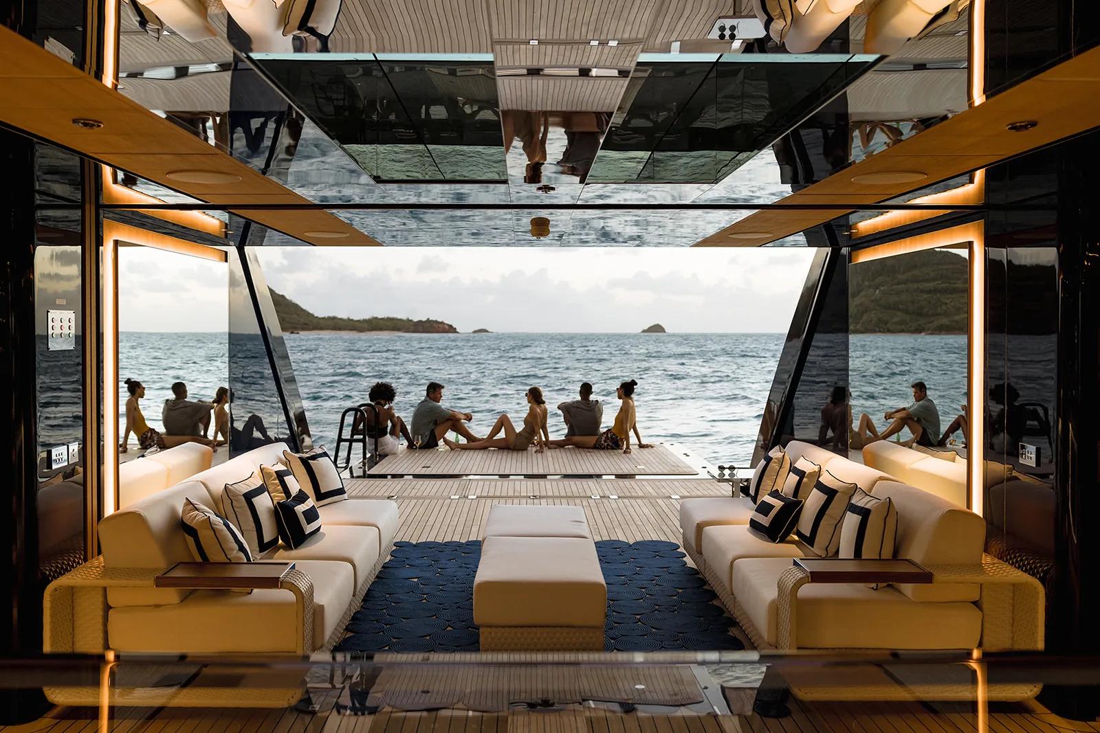 RESILIENCE - photo 11 yacht charter Cannes