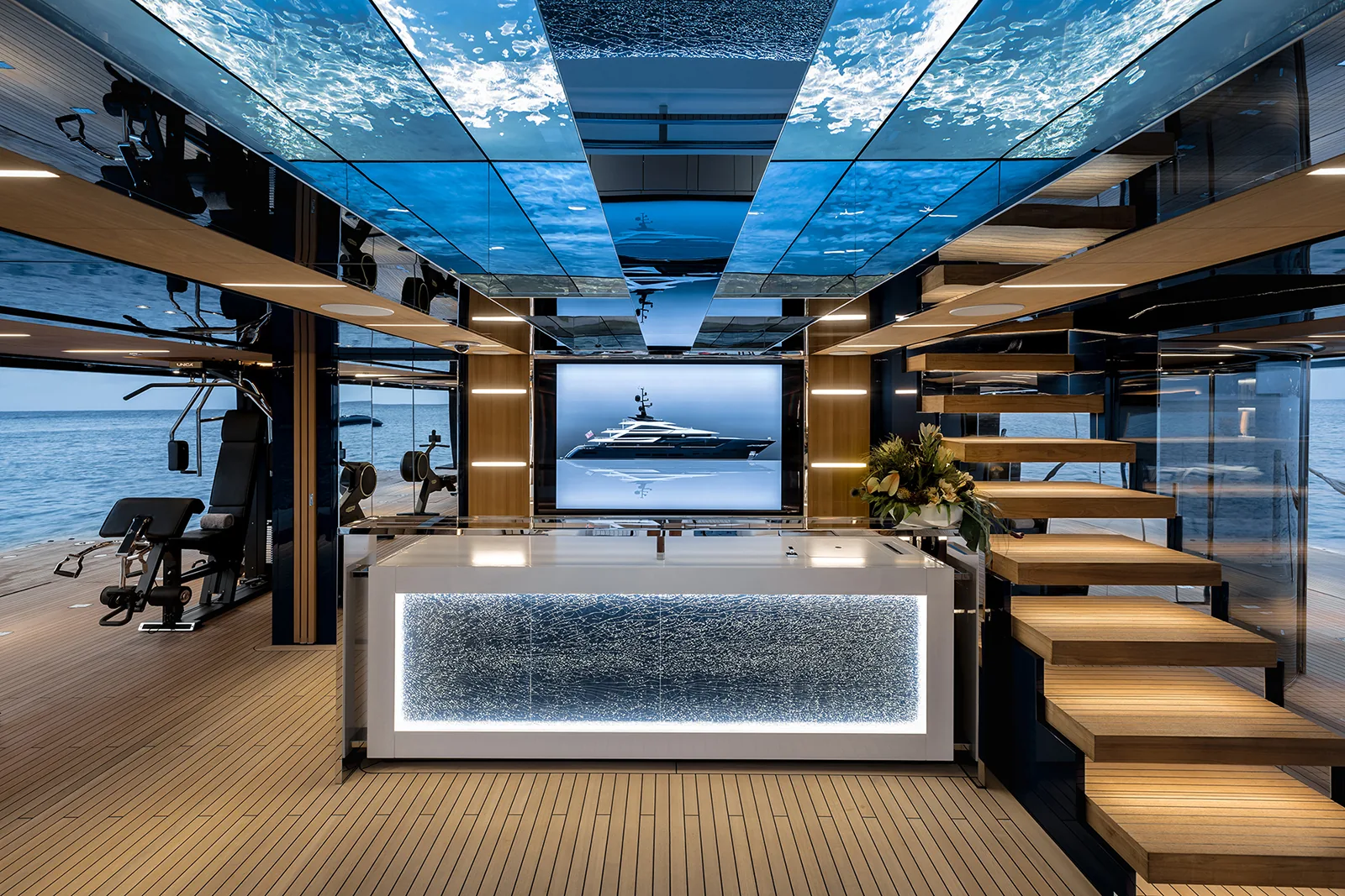 RESILIENCE - photo 14 yacht charter Cannes