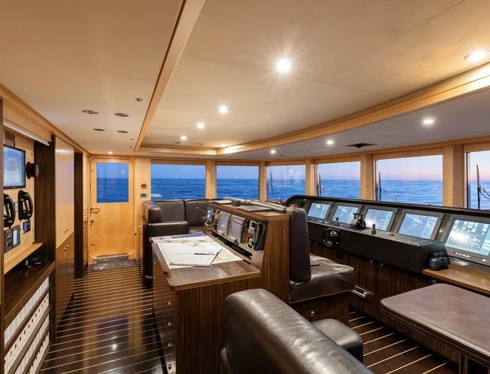REVELRY - photo 4, REVELRY yacht charter
