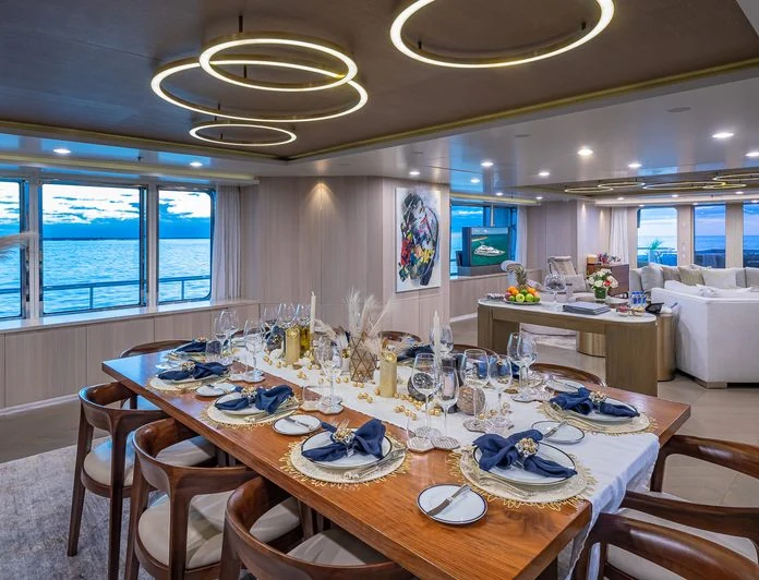 REVERIE - photo 2, REVERIE yacht charter