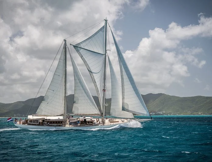 RHEA - photo 8, RHEA yacht charter