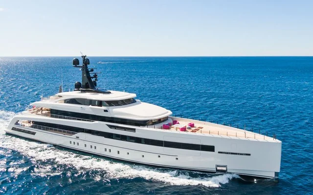 RIO - superyacht for week charter