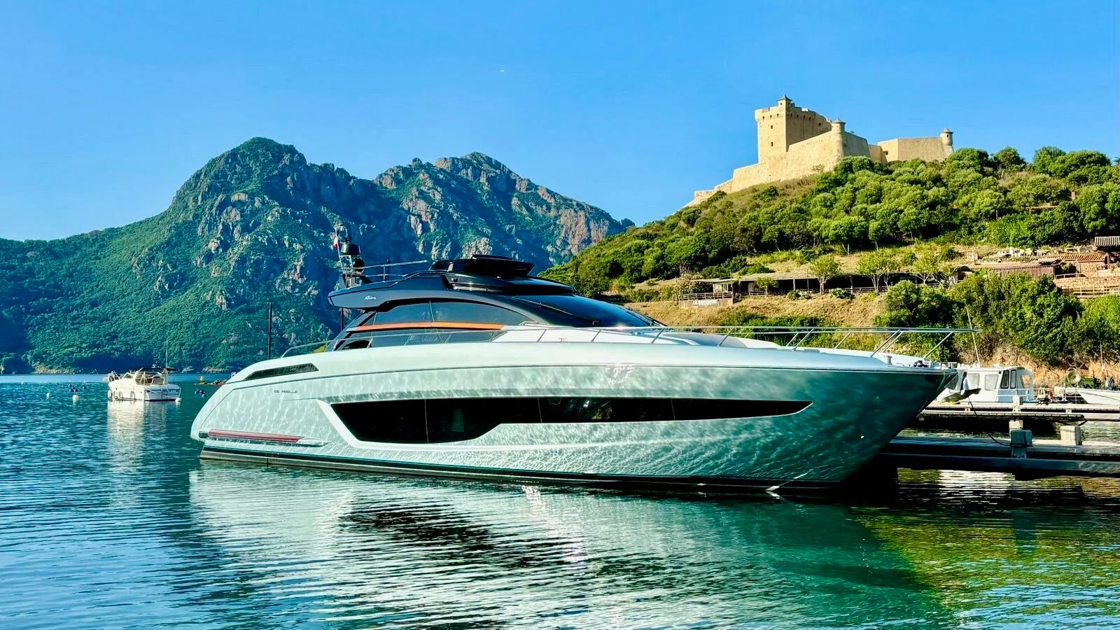 Riva 66 Ribelle - photo 2 yacht charter Cannes