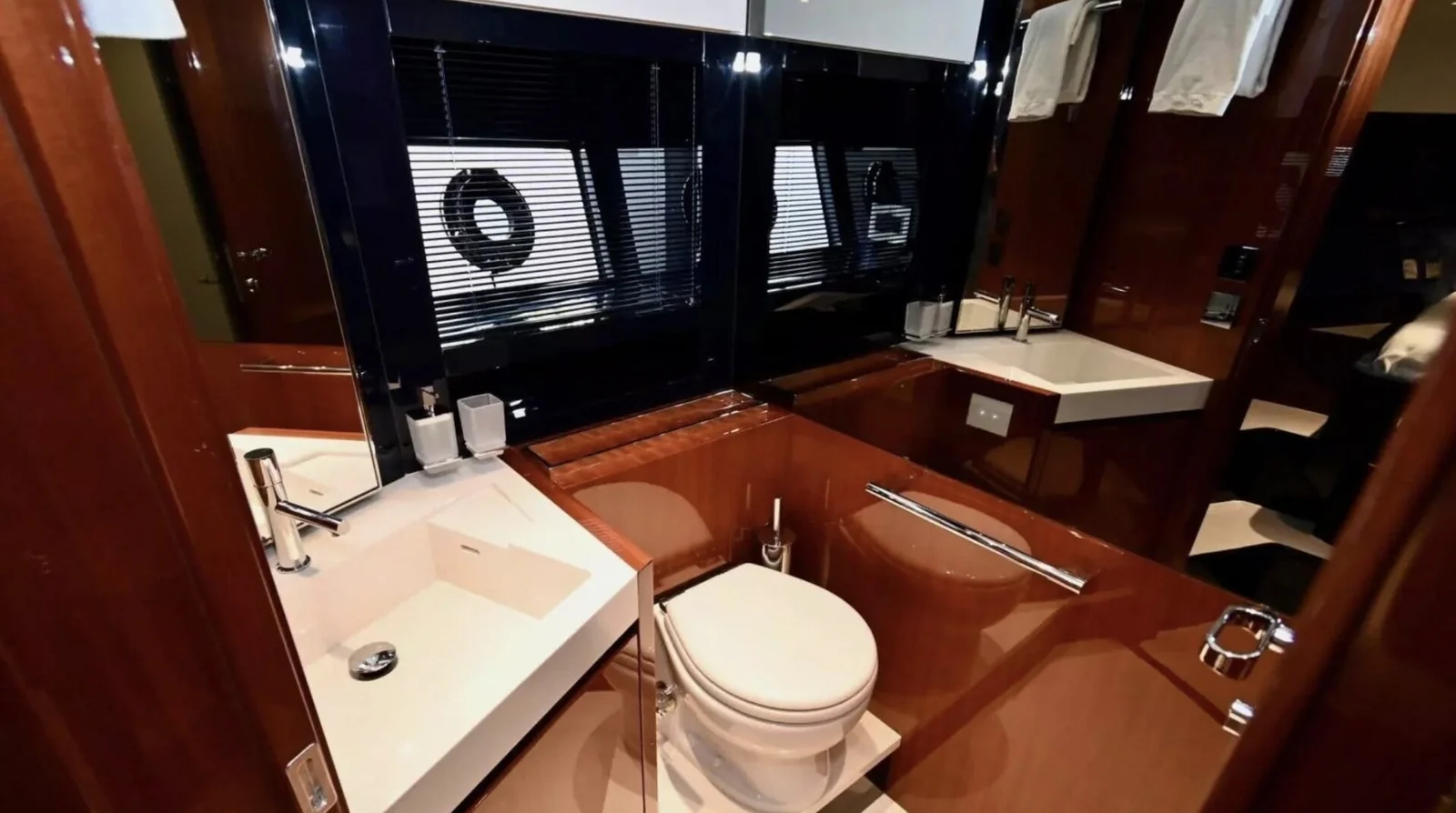 Riva 66 Ribelle - photo 15 yacht charter Cannes