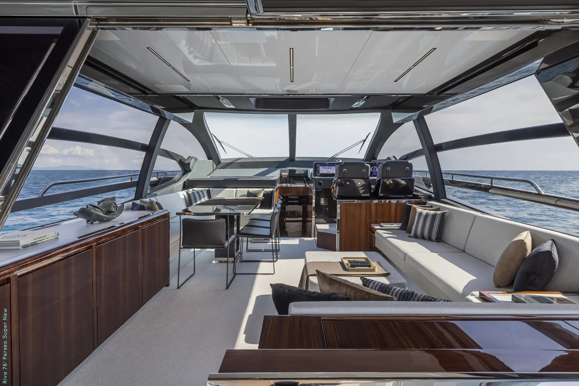 Riva 76 - photo 9 yacht charter Cannes