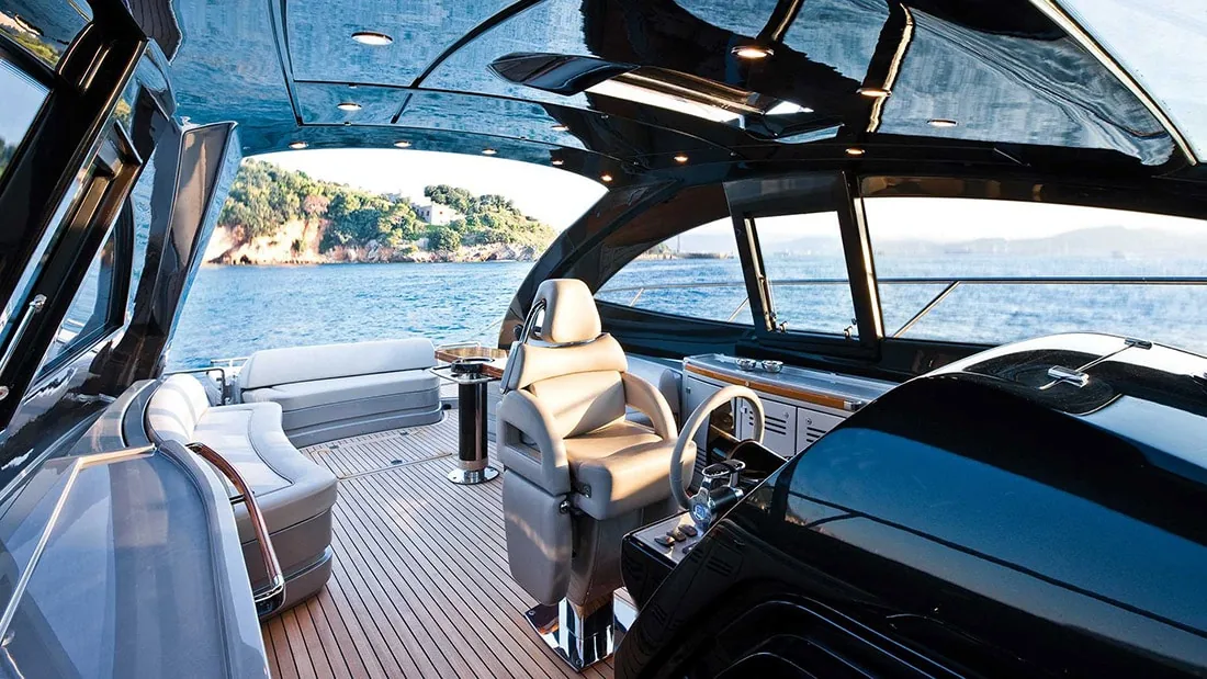 RIVA VERTIGO 63 - photo 2 yacht charter Cannes