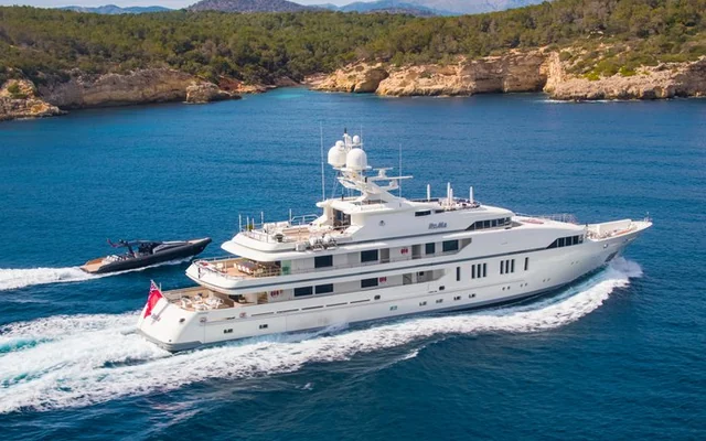 ROMA - superyacht for week charter