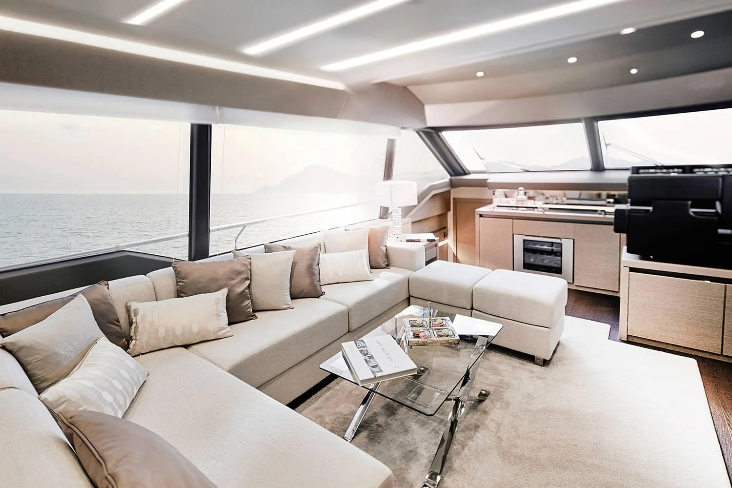 ROMY ONE - photo 29 yacht charter Cannes