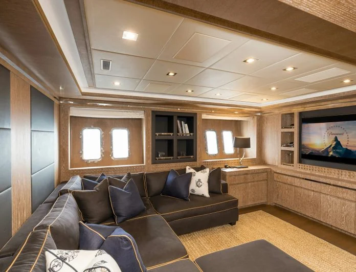 ROYALE X - photo 6, ROYALE X yacht charter