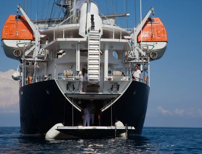 RUNNING ON WAVES - photo 10, RUNNING ON WAVES yacht charter