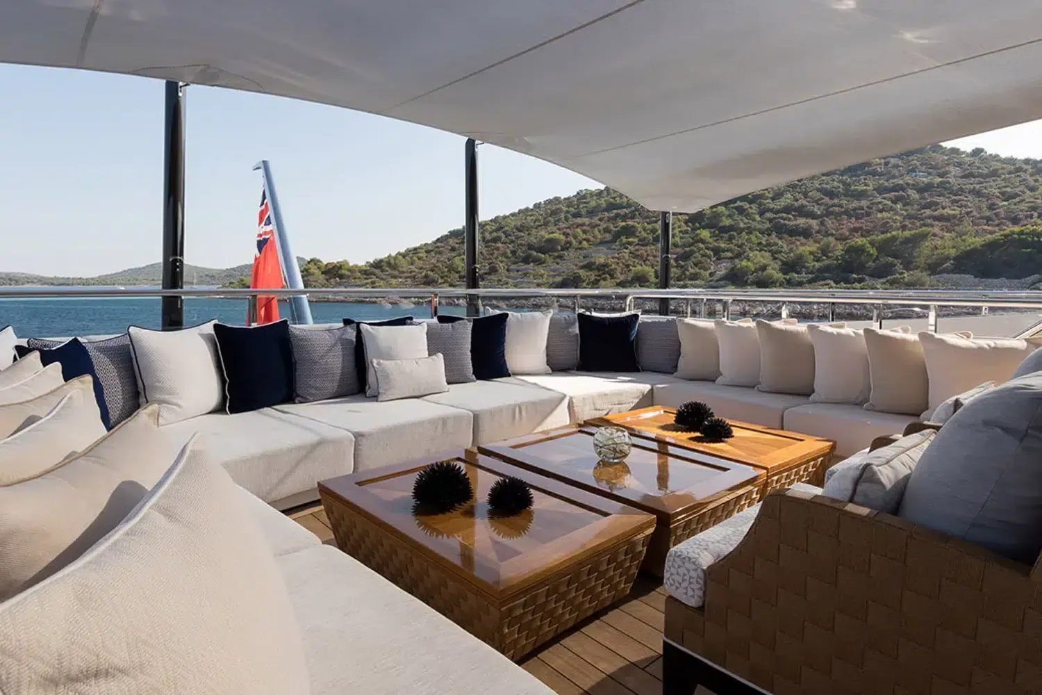 SAMURAI - photo 13 yacht charter Cannes