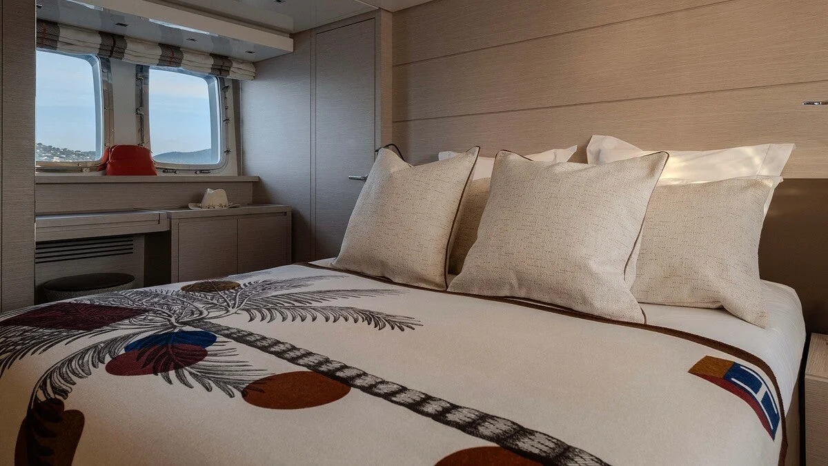 Sanlorenzo SL78 - photo 10 yacht charter Cannes