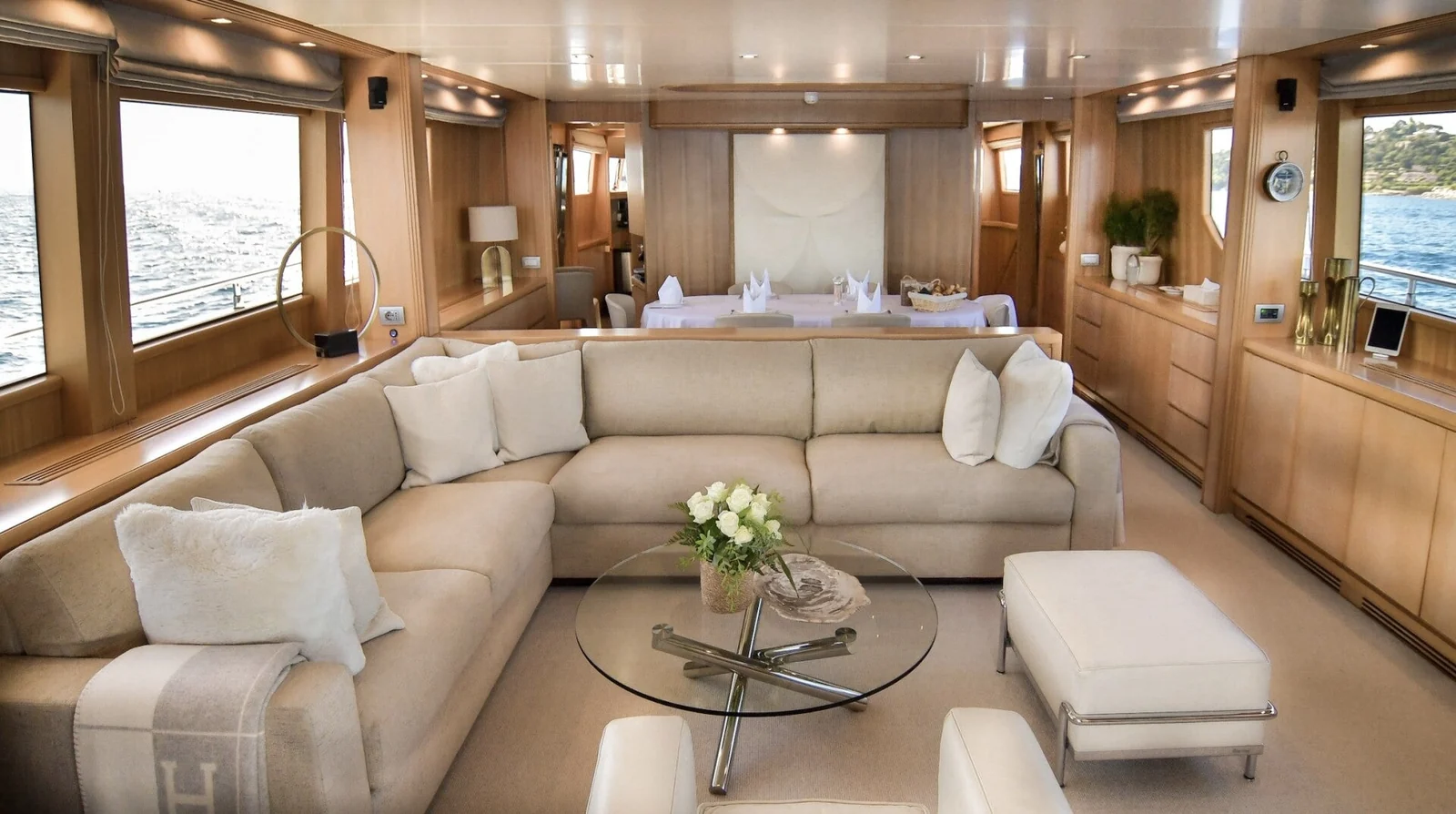 Sanlorenzo SL88 - photo 14 yacht charter Cannes