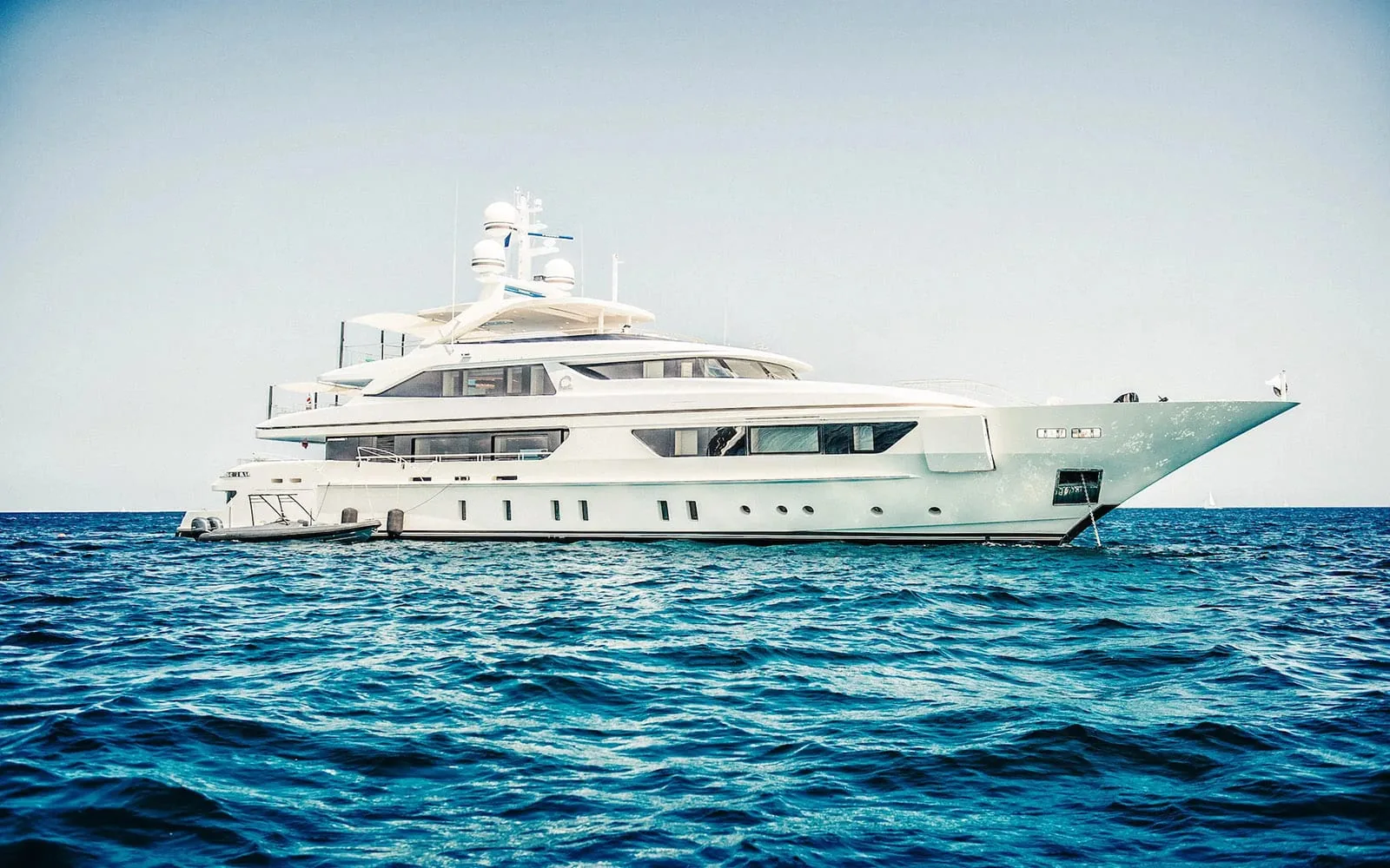 SCORPION - photo 3 yacht charter Cannes