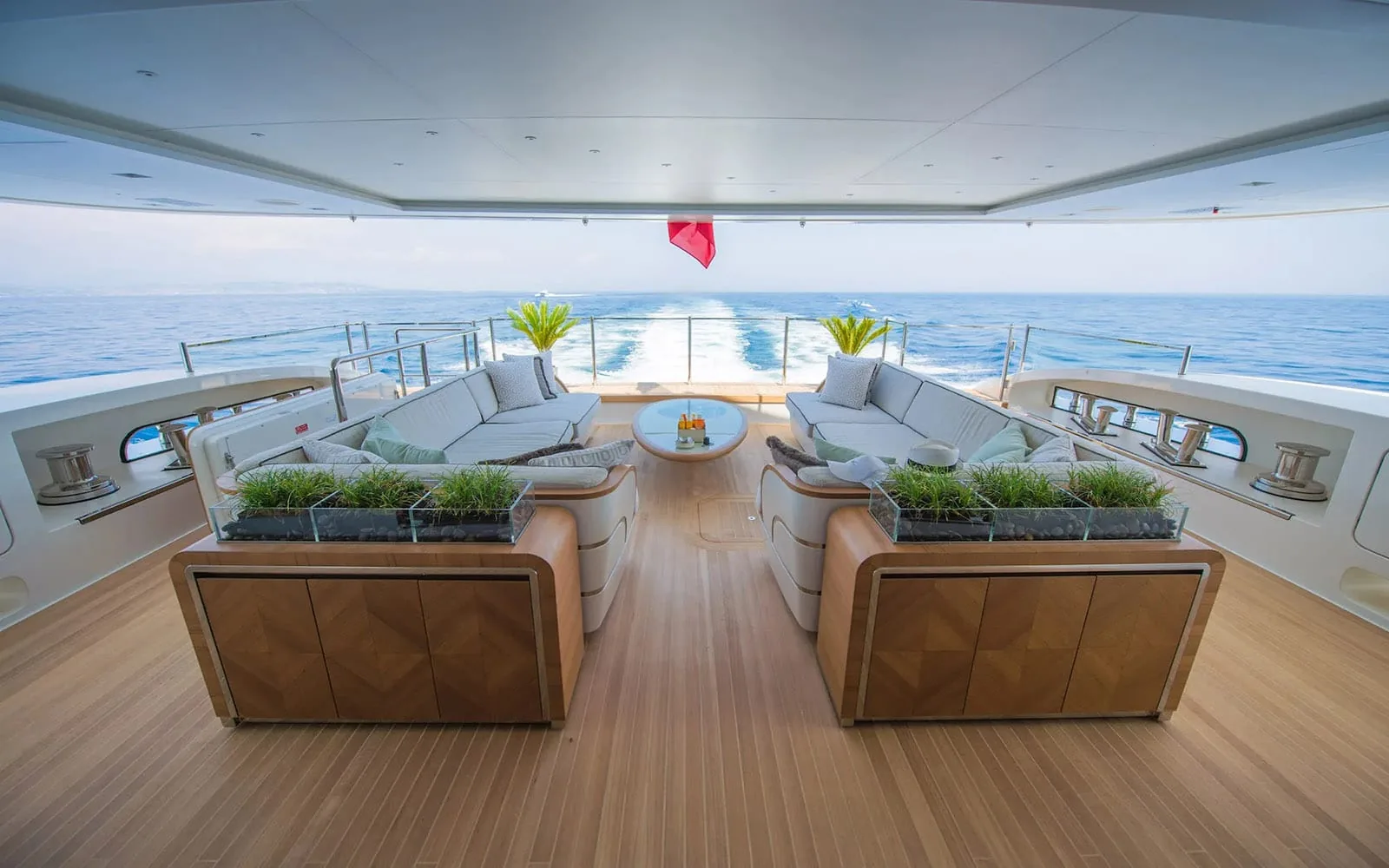 SCORPION - photo 8 yacht charter Cannes