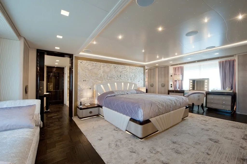 SCORPION - photo 17 yacht charter Cannes
