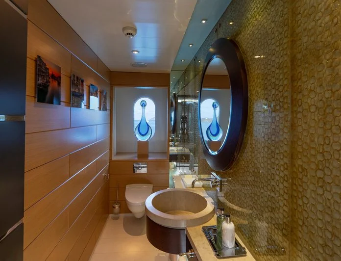 SCOTT FREE - photo 4, SCOTT FREE yacht charter
