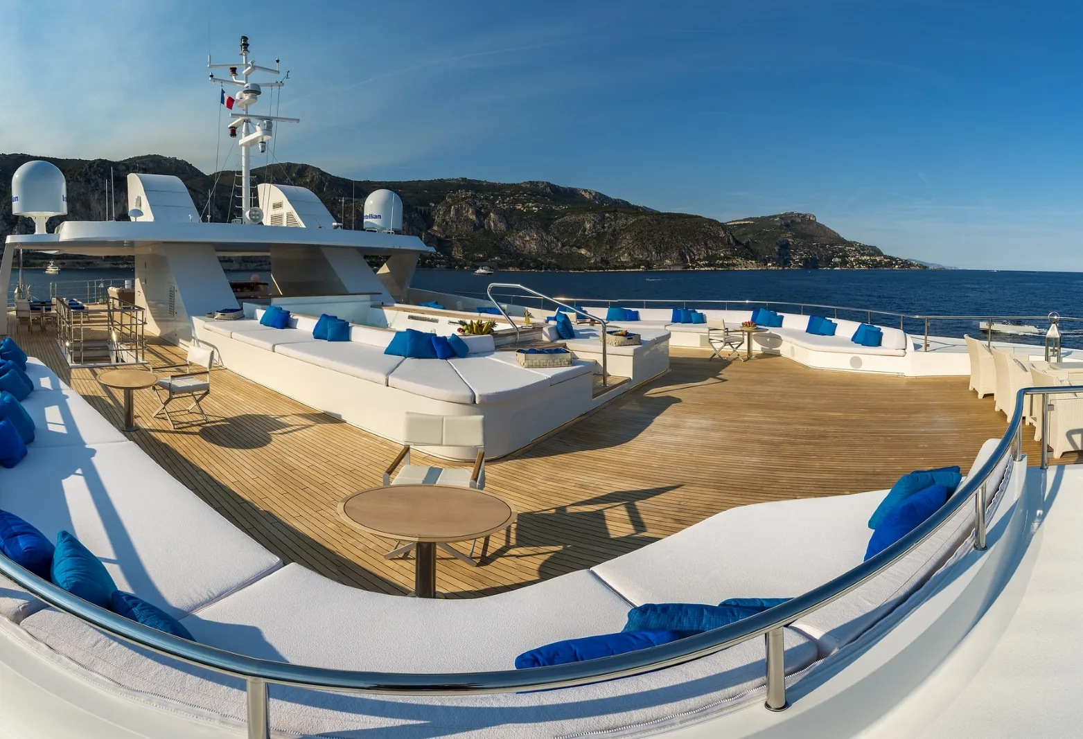 SERENITY - photo 4 location yacht Cannes