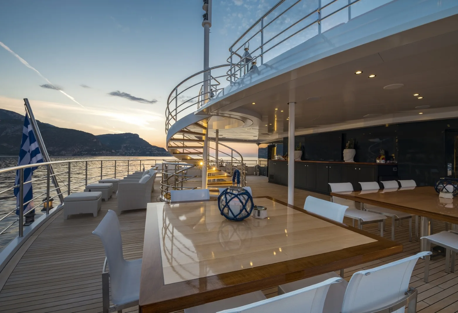 SERENITY - photo 7 location yacht Cannes