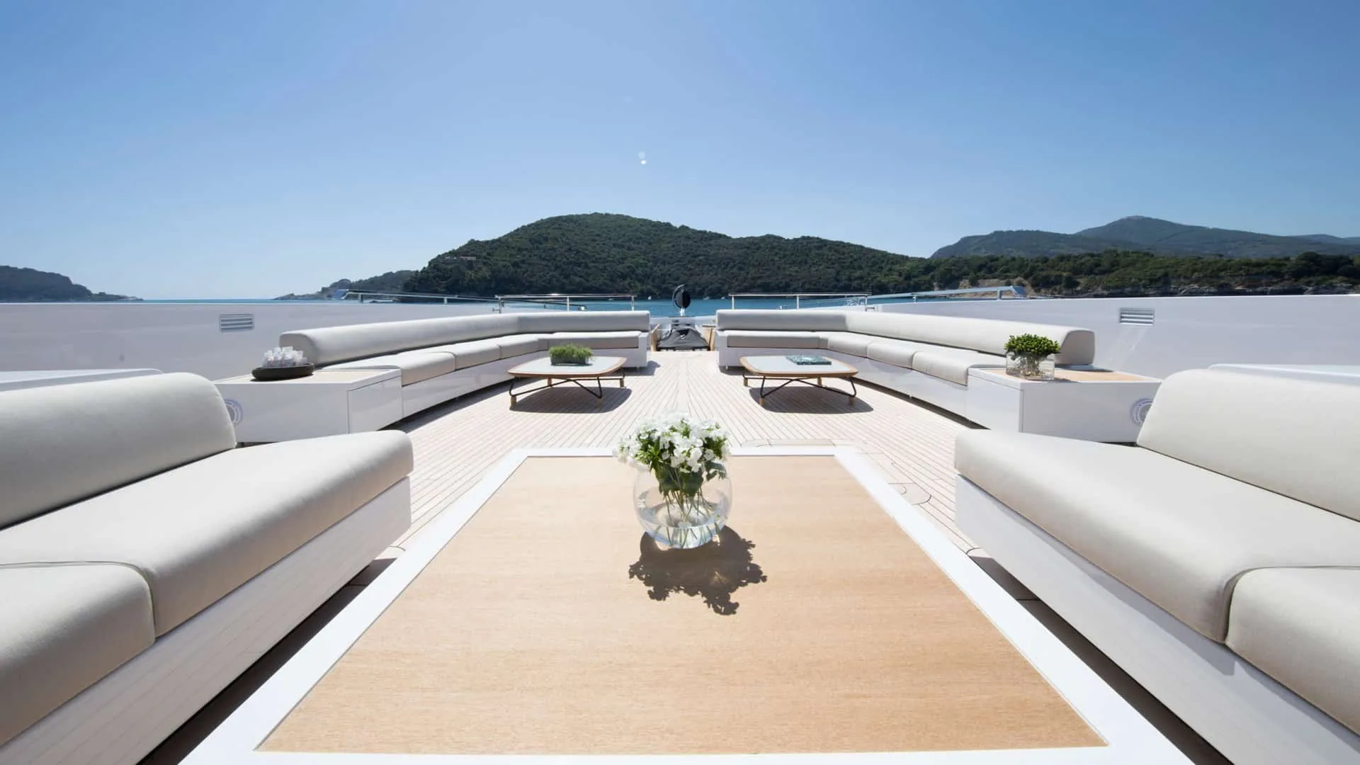 SEVEN SINS - photo 2 yacht charter Cannes