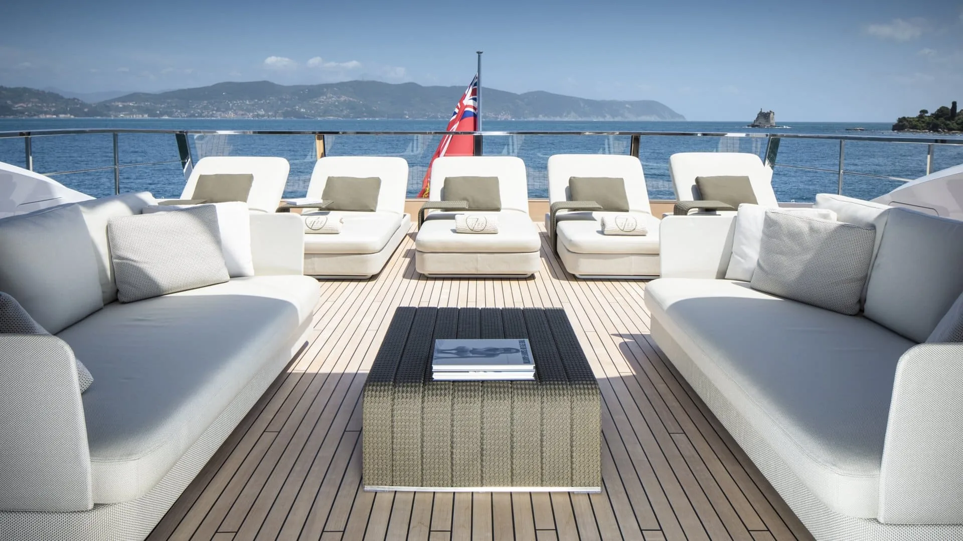 SEVEN SINS - photo 5 yacht charter Cannes