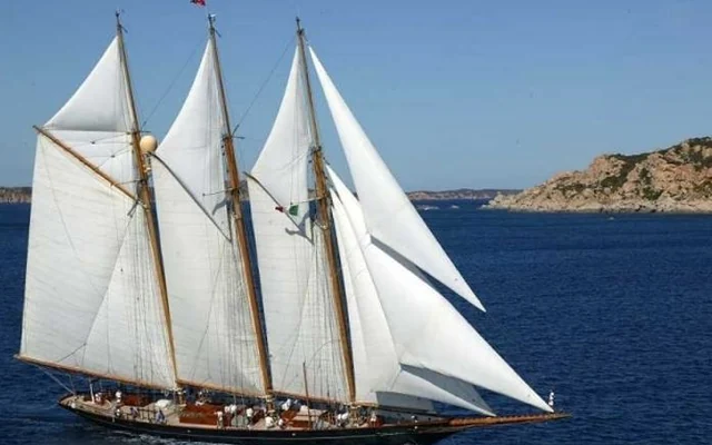 SHENANDOAH OF SARK - sailing yacht for week charter