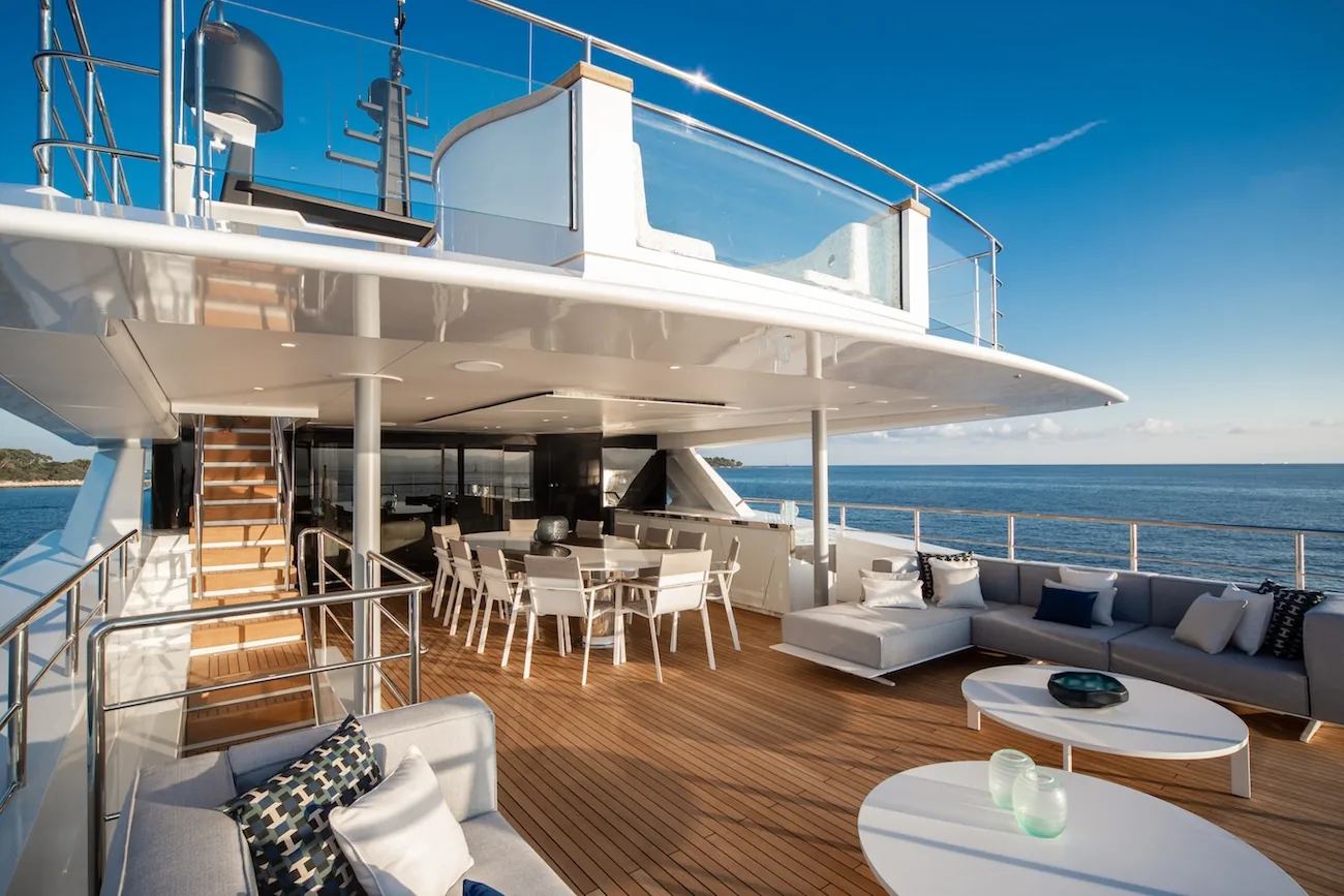 SILVER FOX - photo 12 yacht charter Cannes