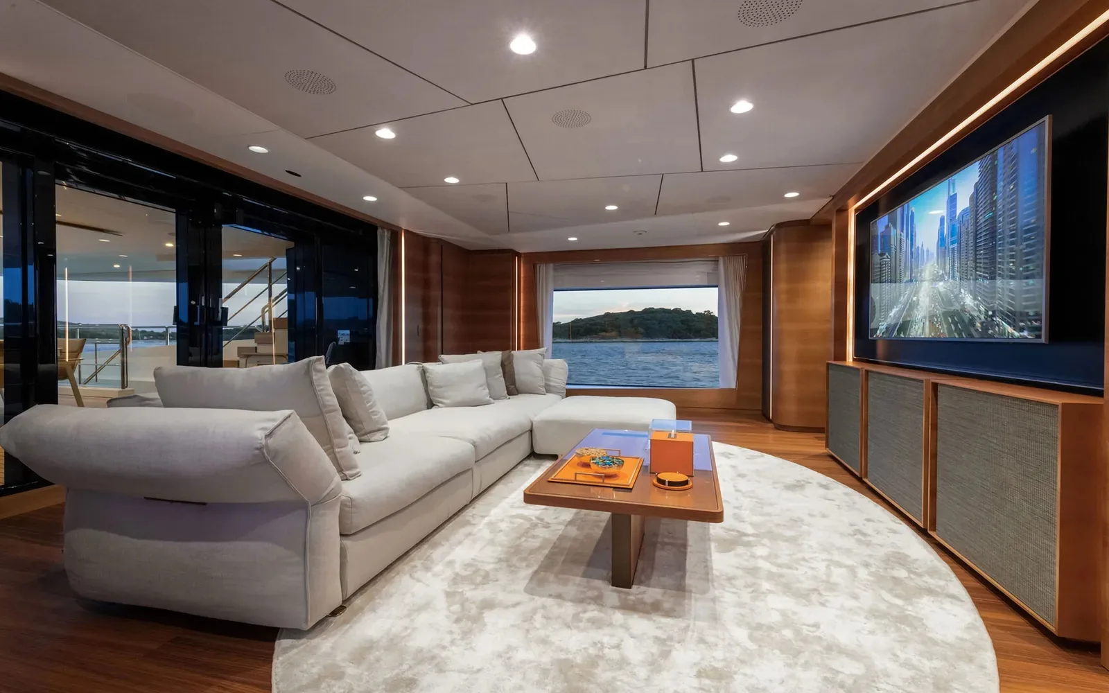 SILVER FOX - photo 21 yacht charter Cannes