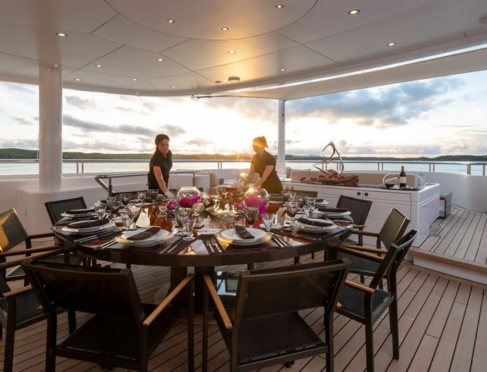 SIREN - photo 9, SIREN yacht charter
