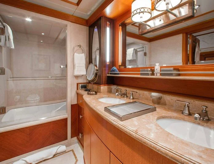 SKYFALL - photo 14, SKYFALL yacht charter