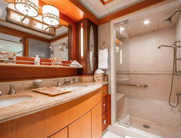 SKYFALL - photo 17, SKYFALL yacht charter