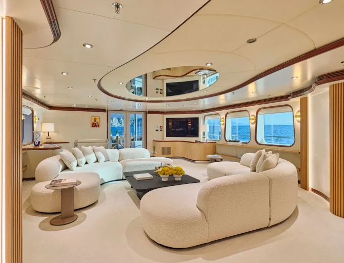 SOJO - photo 8, SOJO yacht charter