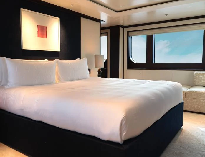 SOLACE - photo 9, SOLACE yacht charter