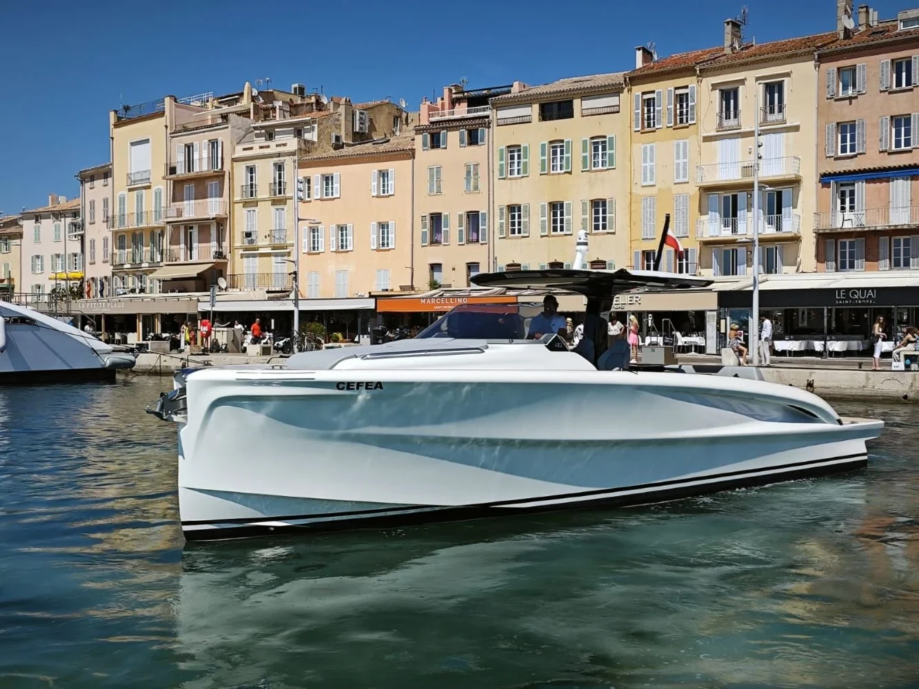Solaris Power 40 - photo 1 yacht charter Cannes