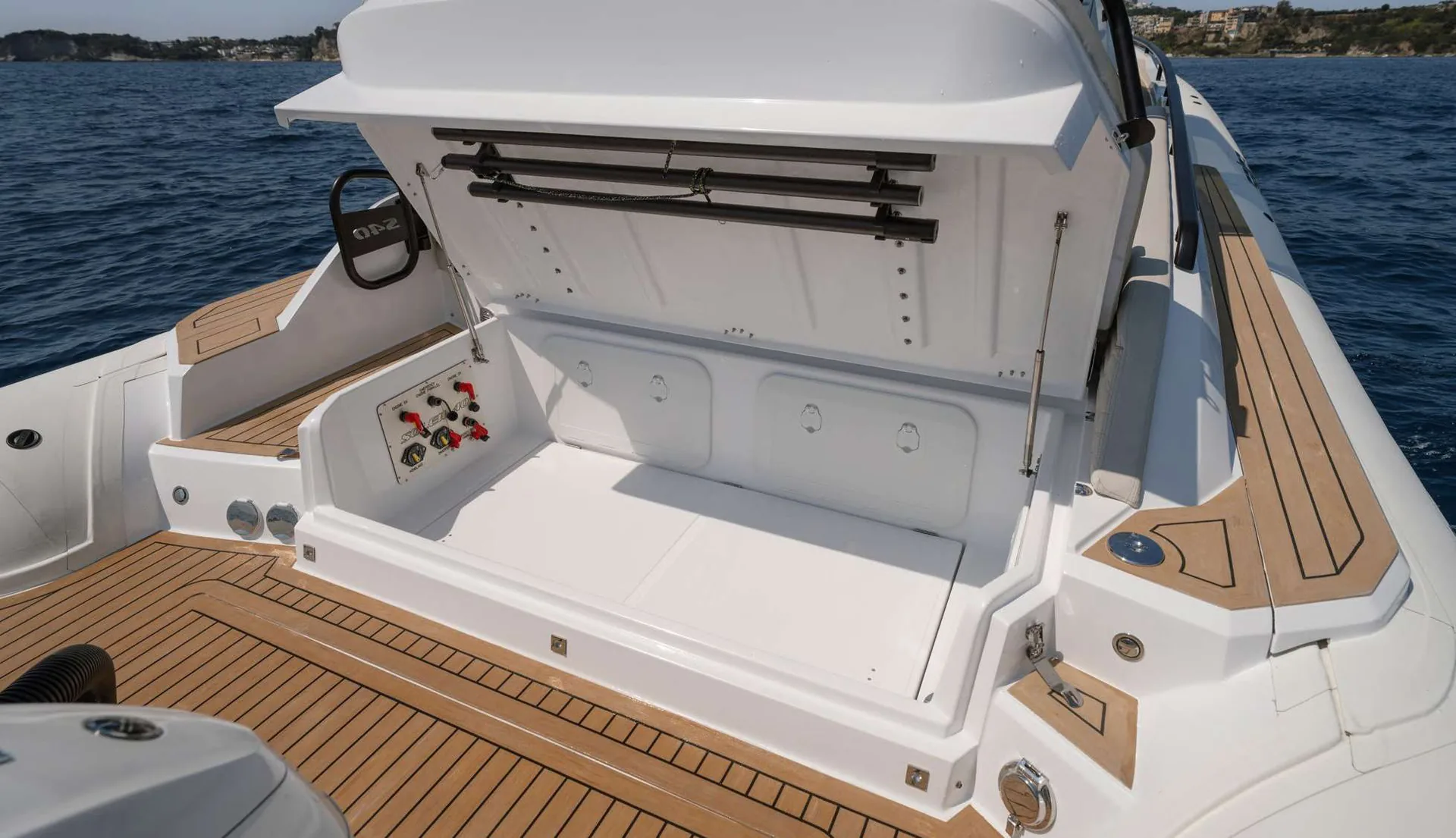 Soleil 40 - photo 8 yacht charter Cannes