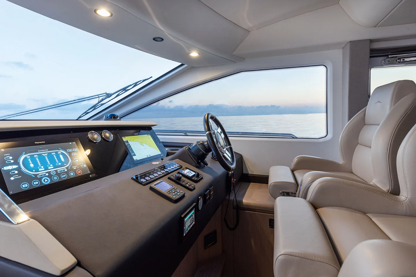 SOLSTICE - photo 24 yacht charter Cannes