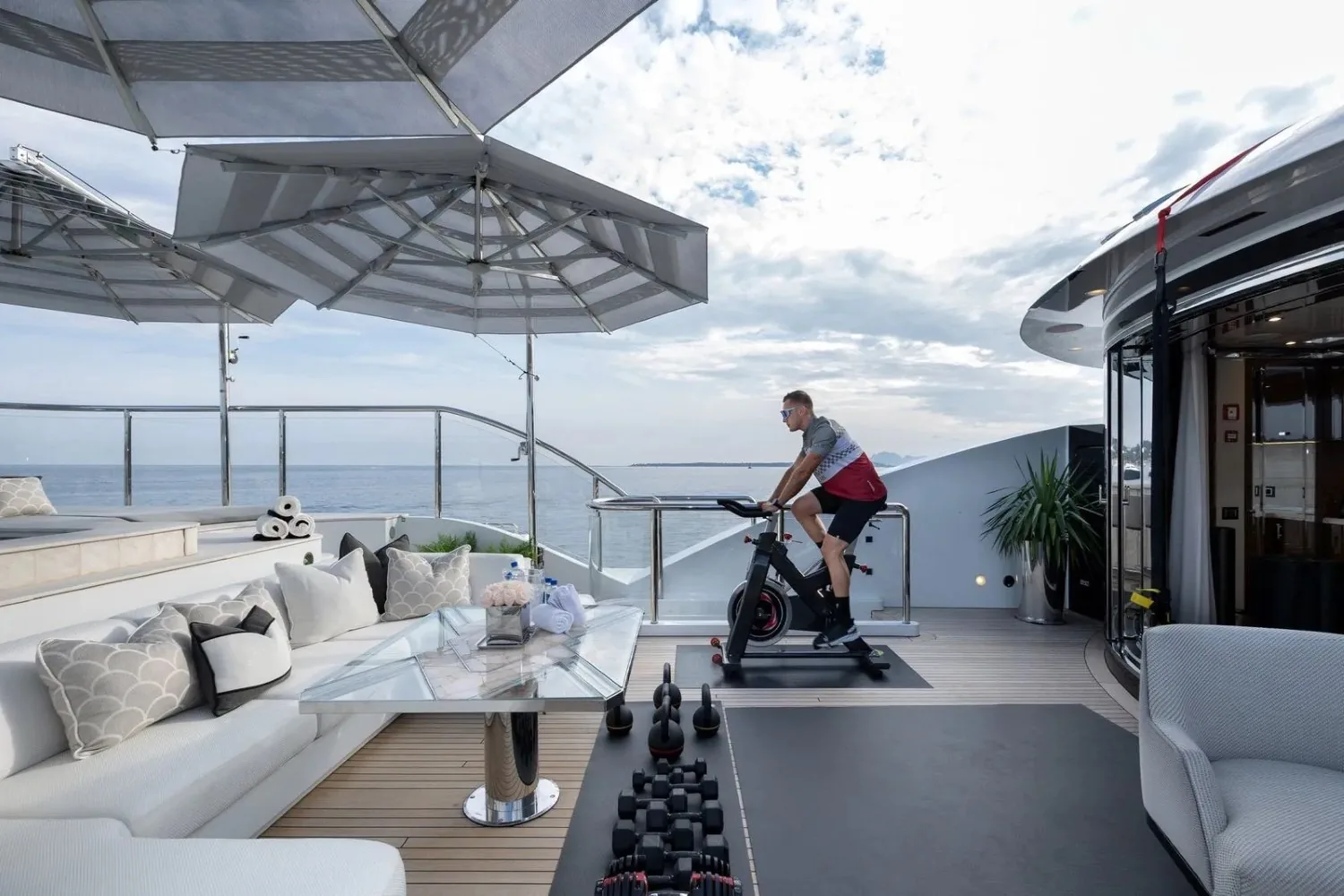 SOUNDWAVE - photo 26 yacht charter Cannes