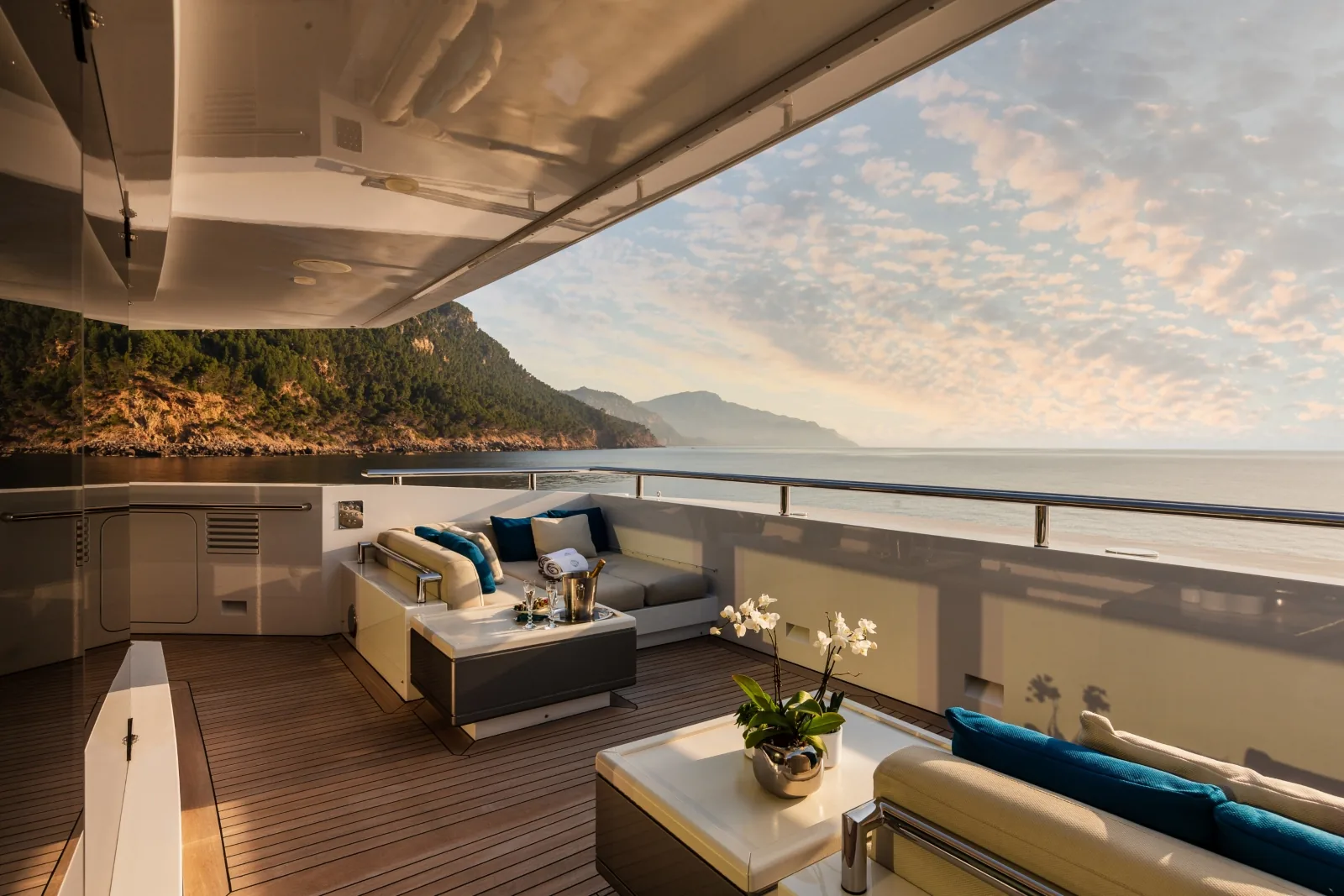 STELLA MARIS - photo 16 yacht charter Cannes