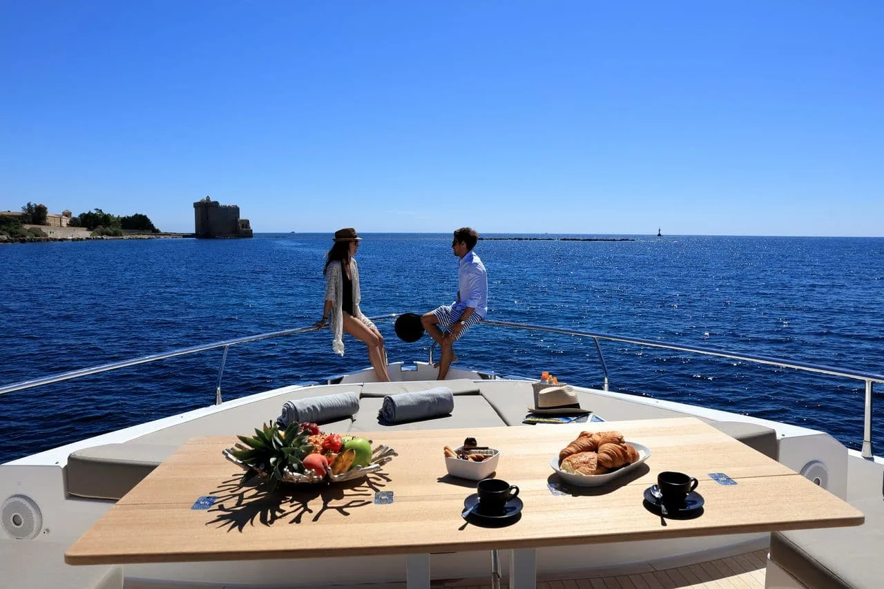 SUMMER BREEZE - photo 7 yacht charter Cannes