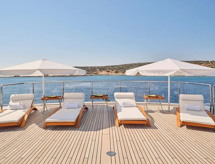 SUNDAY - photo 6, SUNDAY yacht charter