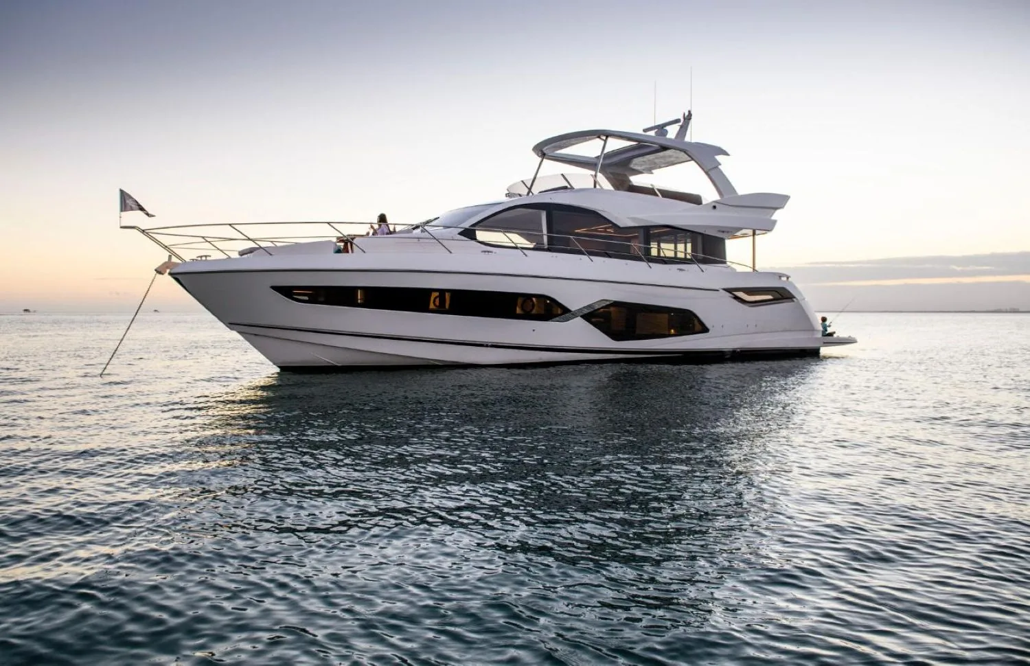 SUNSEEKER 70 - photo 2 yacht charter Cannes