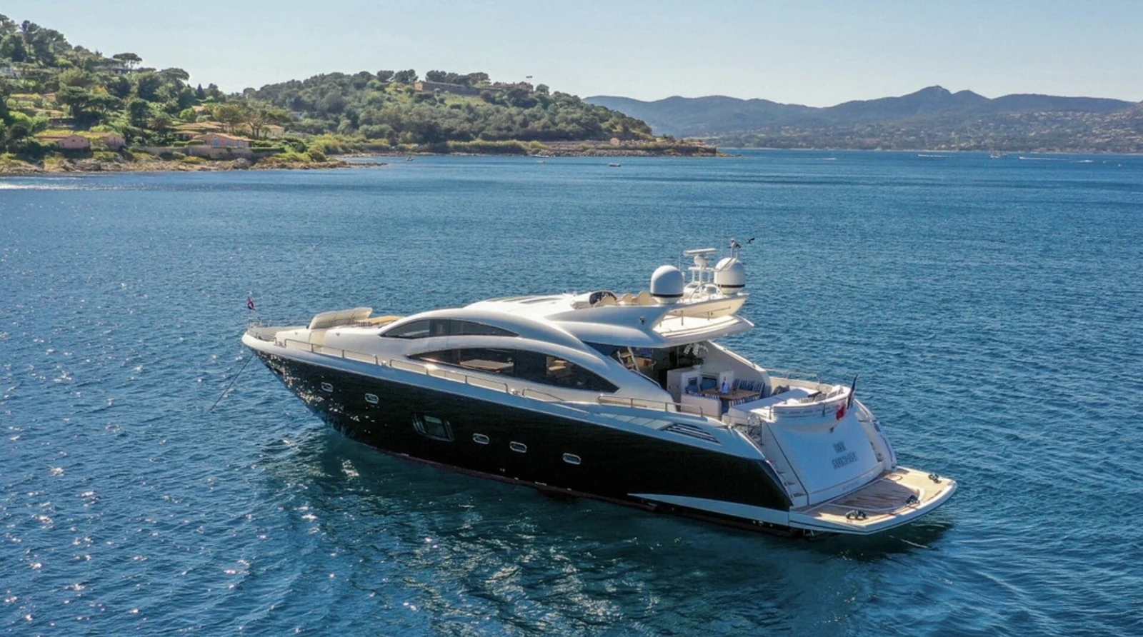 Sunseeker 86 Yacht - photo 3 yacht charter Cannes