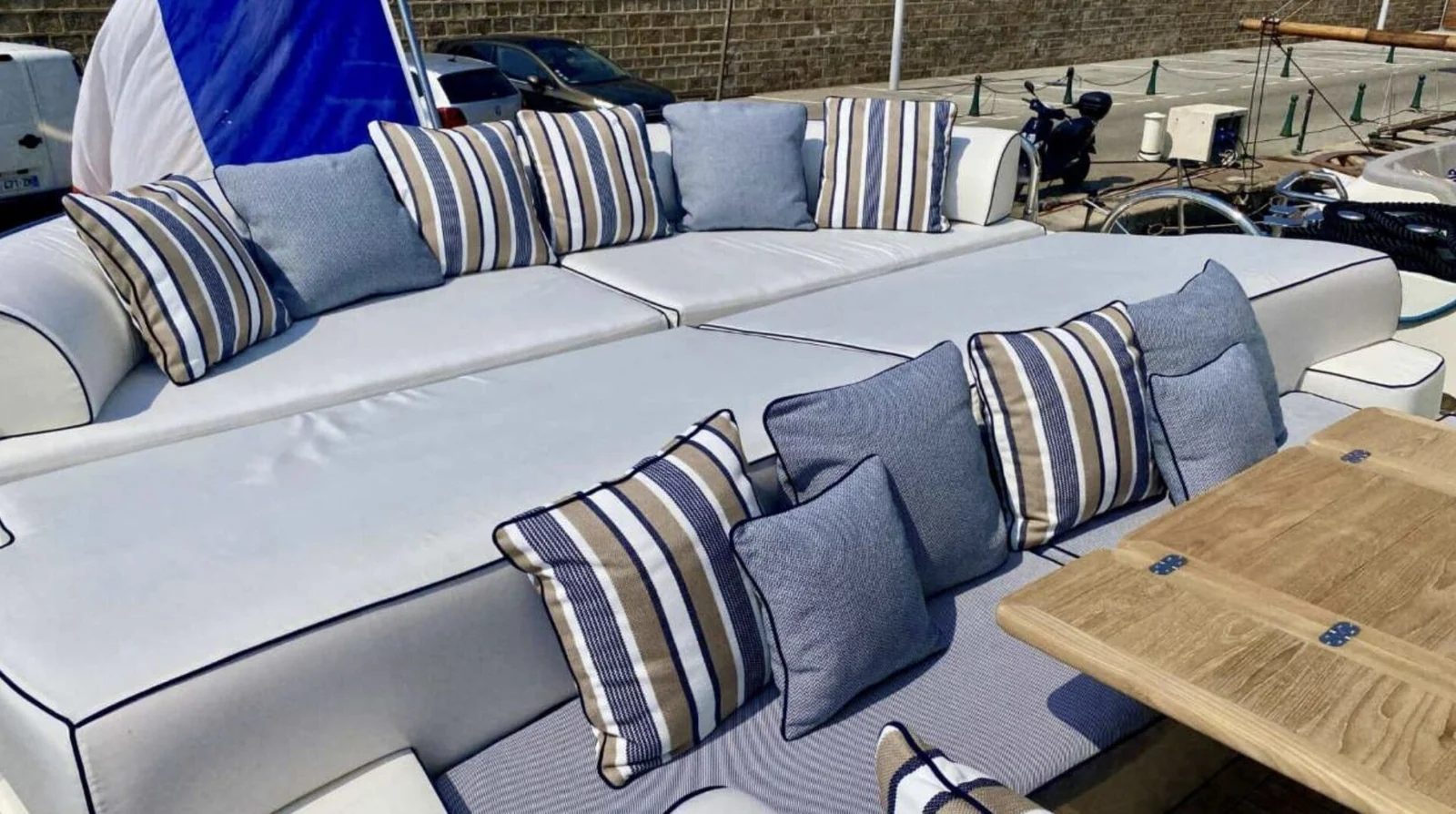 Sunseeker 86 Yacht - photo 7 yacht charter Cannes