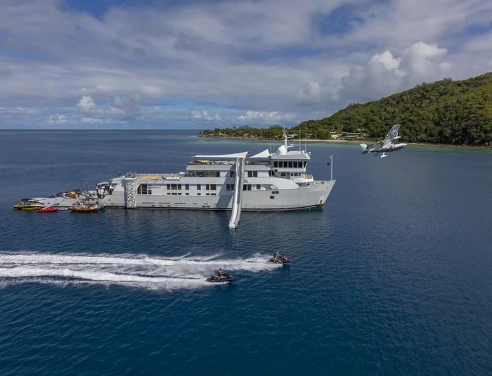 SURI - photo 1, SURI yacht charter