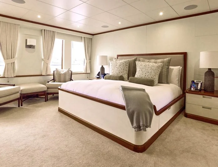 SURI - photo 8, SURI yacht charter