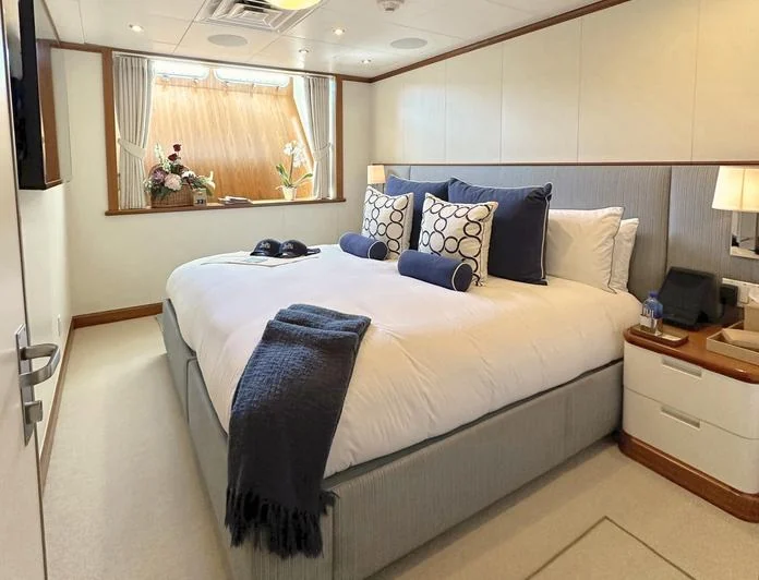 SURI - photo 11, SURI yacht charter