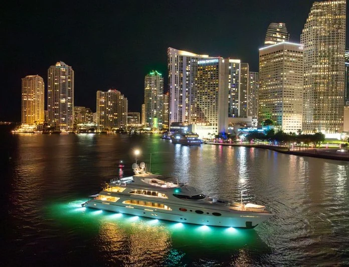 SWEET CAROLINE II - photo 15, SWEET CAROLINE II yacht charter