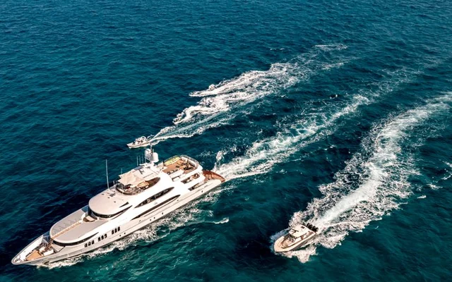 TCB - superyacht for week charter