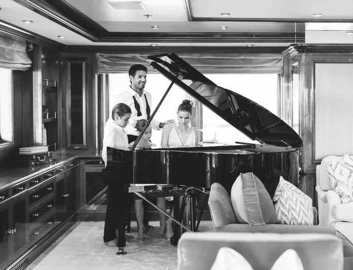 TITANIA - photo 5, TITANIA yacht charter